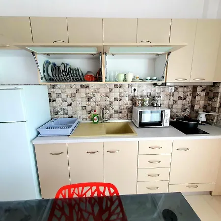 De Lux N2 30M From Sea Apartment *