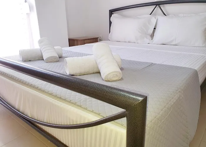 De Lux N2 30M From Sea *